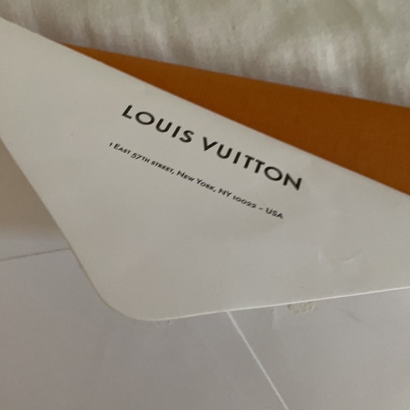 Favotite mm like new in box - Picture 3 of 7